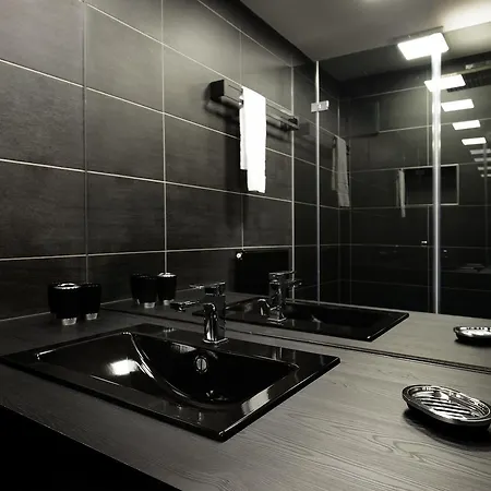 شقة فندقية Blackhome I Contactless Check-in 3*