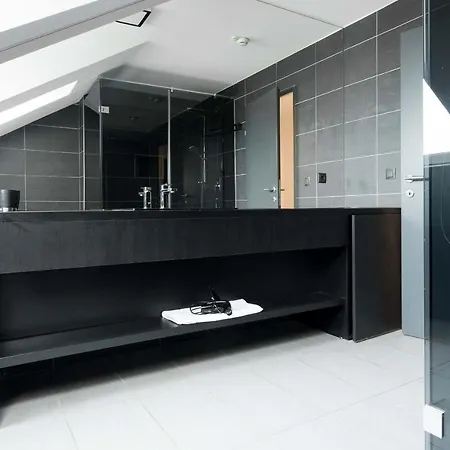 Blackhome I Contactless Check-in Апарт-отель